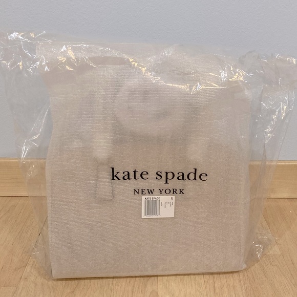 💝 Kate Spade 💝 Leather Medium Satchel with Snaps, Zipper & Feet 💝 - Picture 7 of 16